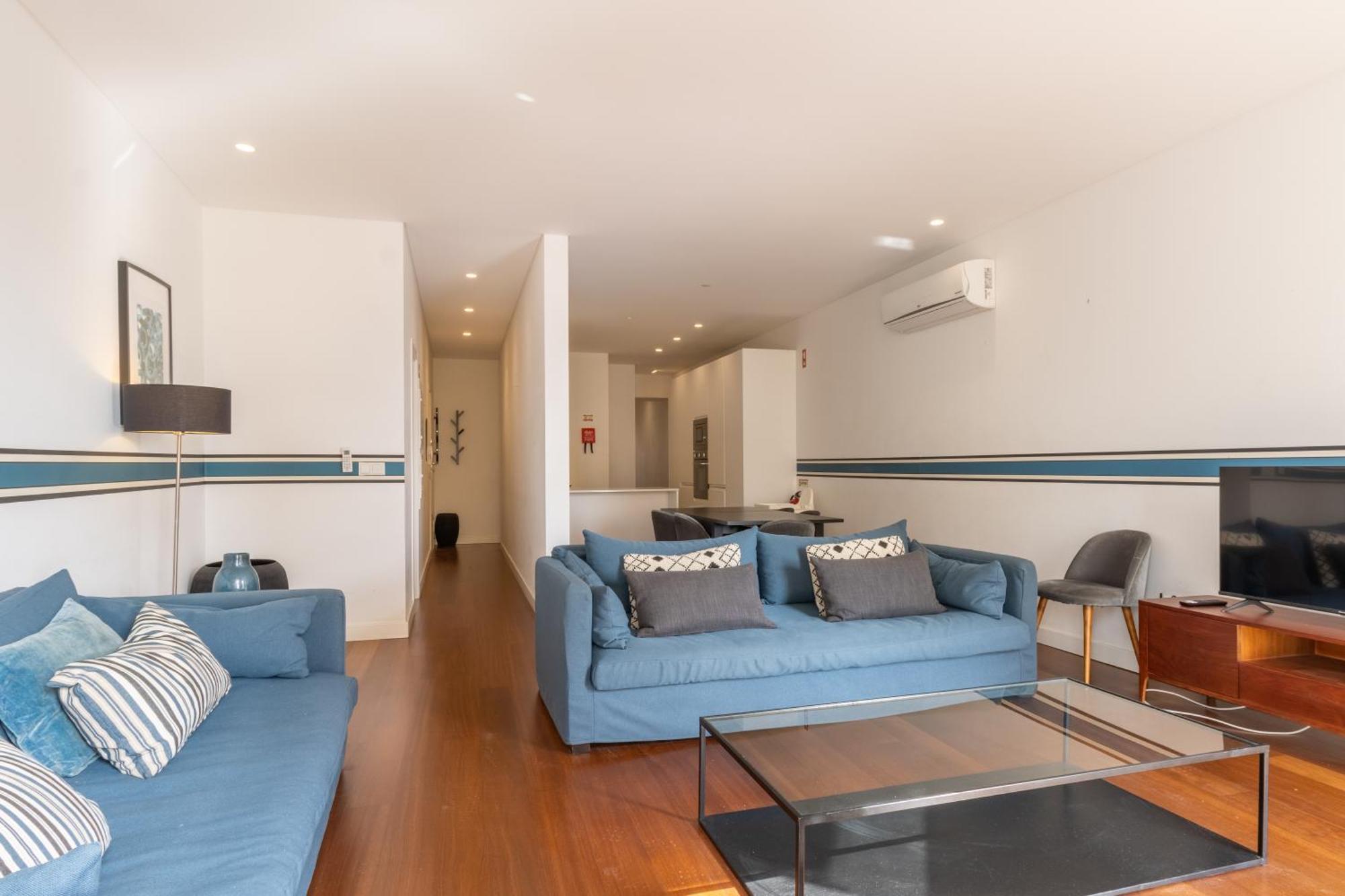 Ferienwohnung Modern 3Br, Terrace, Ac/Heating & Self Check-In Lissabon Exterior foto