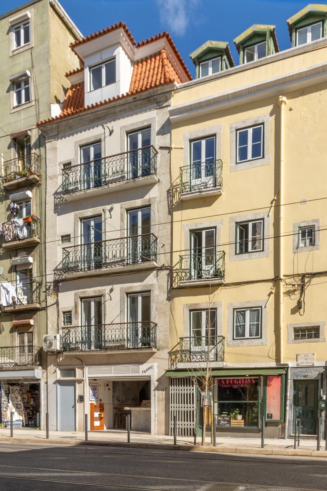 Ferienwohnung Modern 3Br, Terrace, Ac/Heating & Self Check-In Lissabon Exterior foto