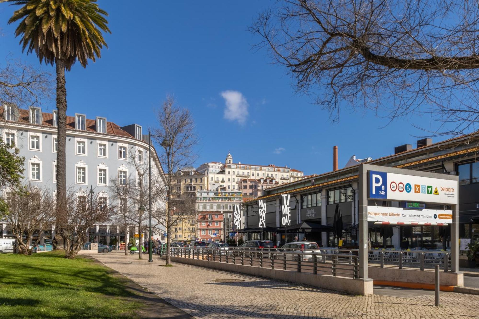 Ferienwohnung Modern 3Br, Terrace, Ac/Heating & Self Check-In Lissabon Exterior foto