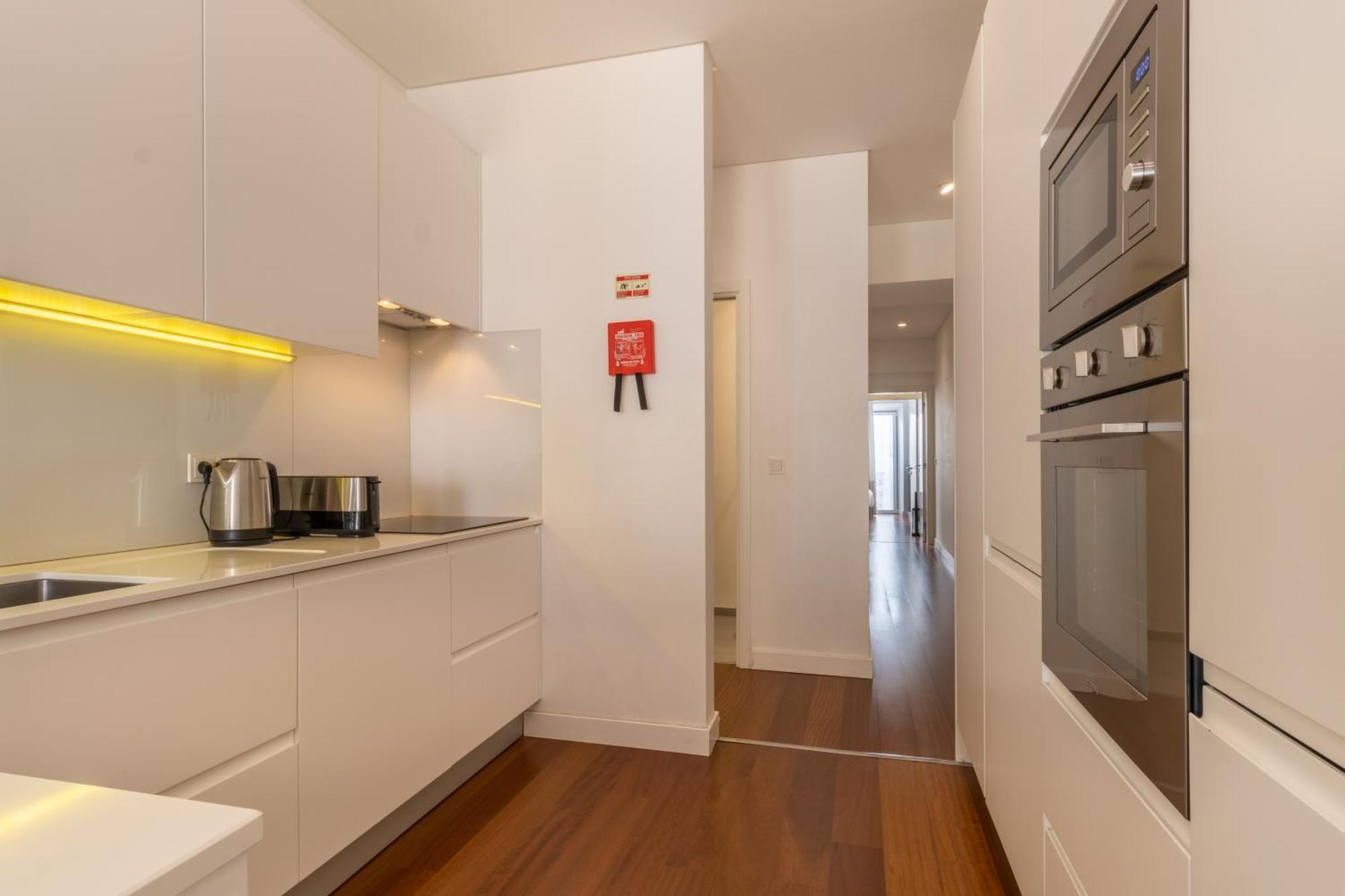 Ferienwohnung Modern 3Br, Terrace, Ac/Heating & Self Check-In Lissabon Exterior foto