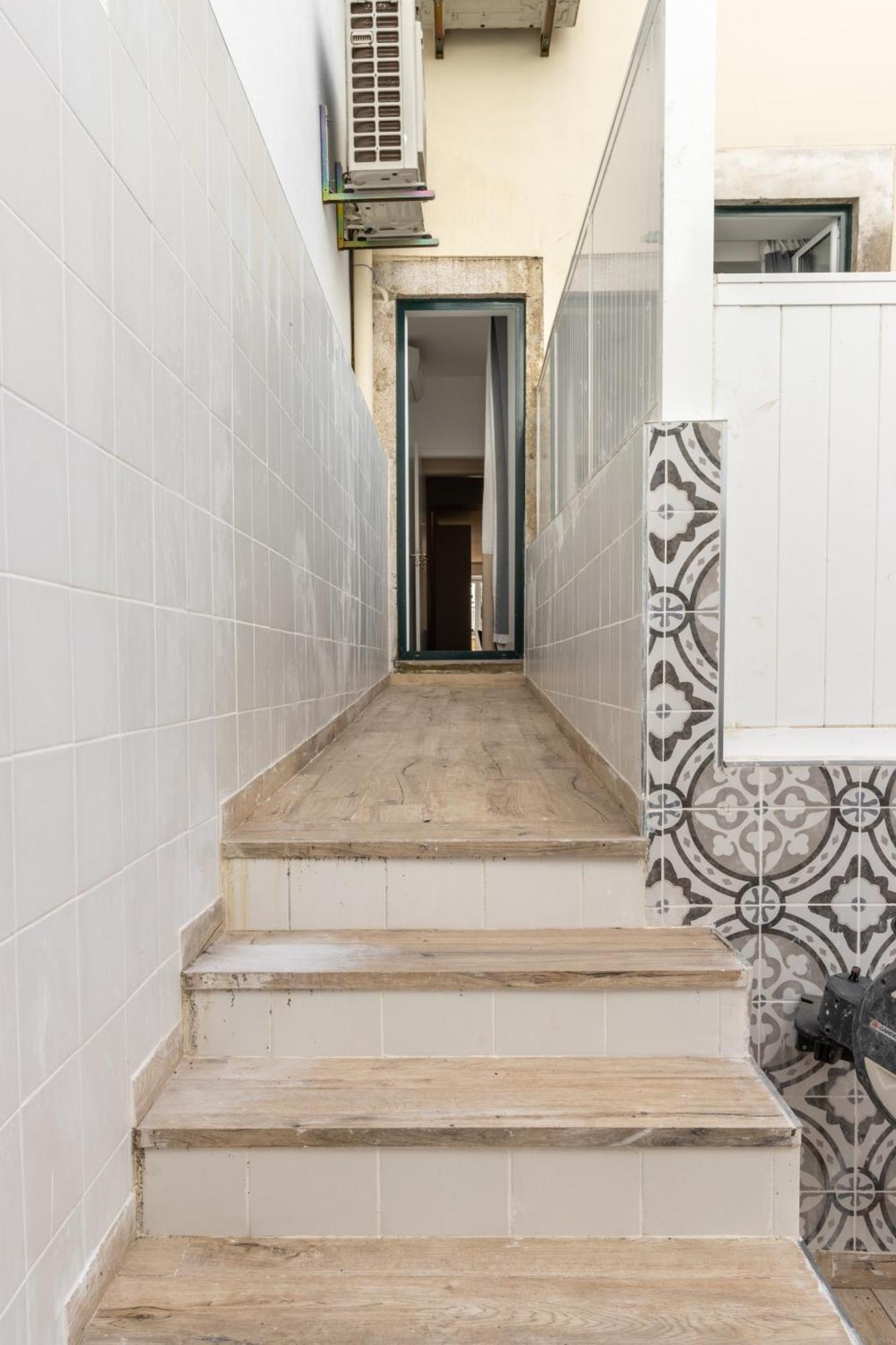 Ferienwohnung Modern 3Br, Terrace, Ac/Heating & Self Check-In Lissabon Exterior foto