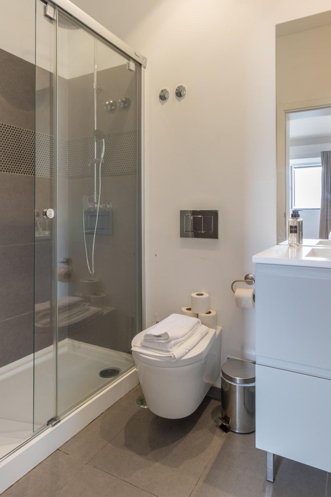 Ferienwohnung Modern 3Br, Terrace, Ac/Heating & Self Check-In Lissabon Exterior foto