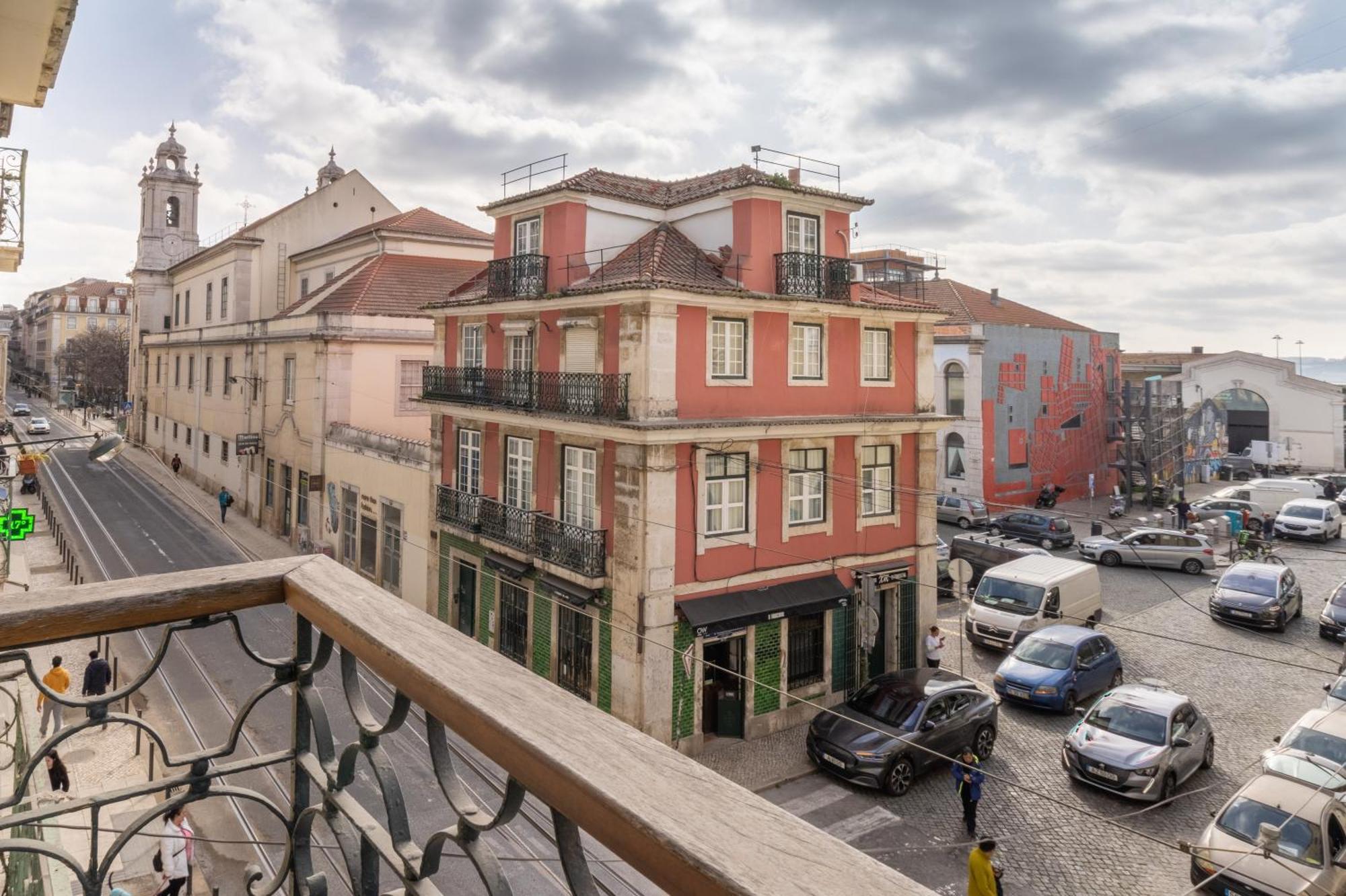 Ferienwohnung Modern 3Br, Terrace, Ac/Heating & Self Check-In Lissabon Exterior foto